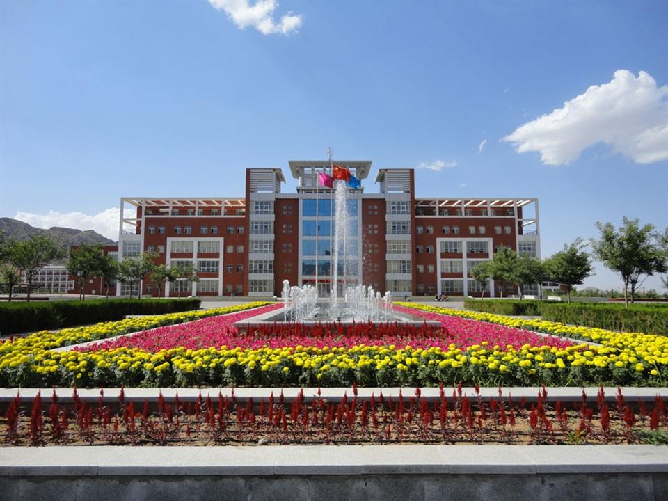 阿拉善經(jīng)濟(jì)開(kāi)發(fā)區(qū)全力推動(dòng)千億元園區(qū)建設(shè)